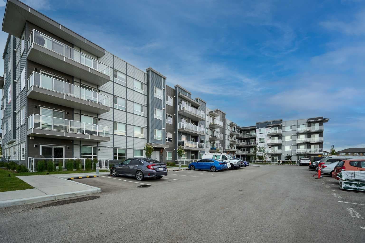 406, 80 Carrington Plaza NW — photo 1
