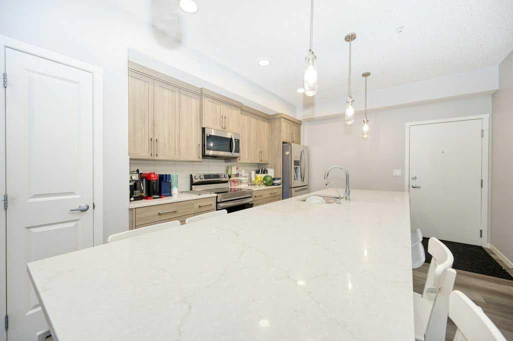 406, 80 Carrington Plaza NW — photo 3