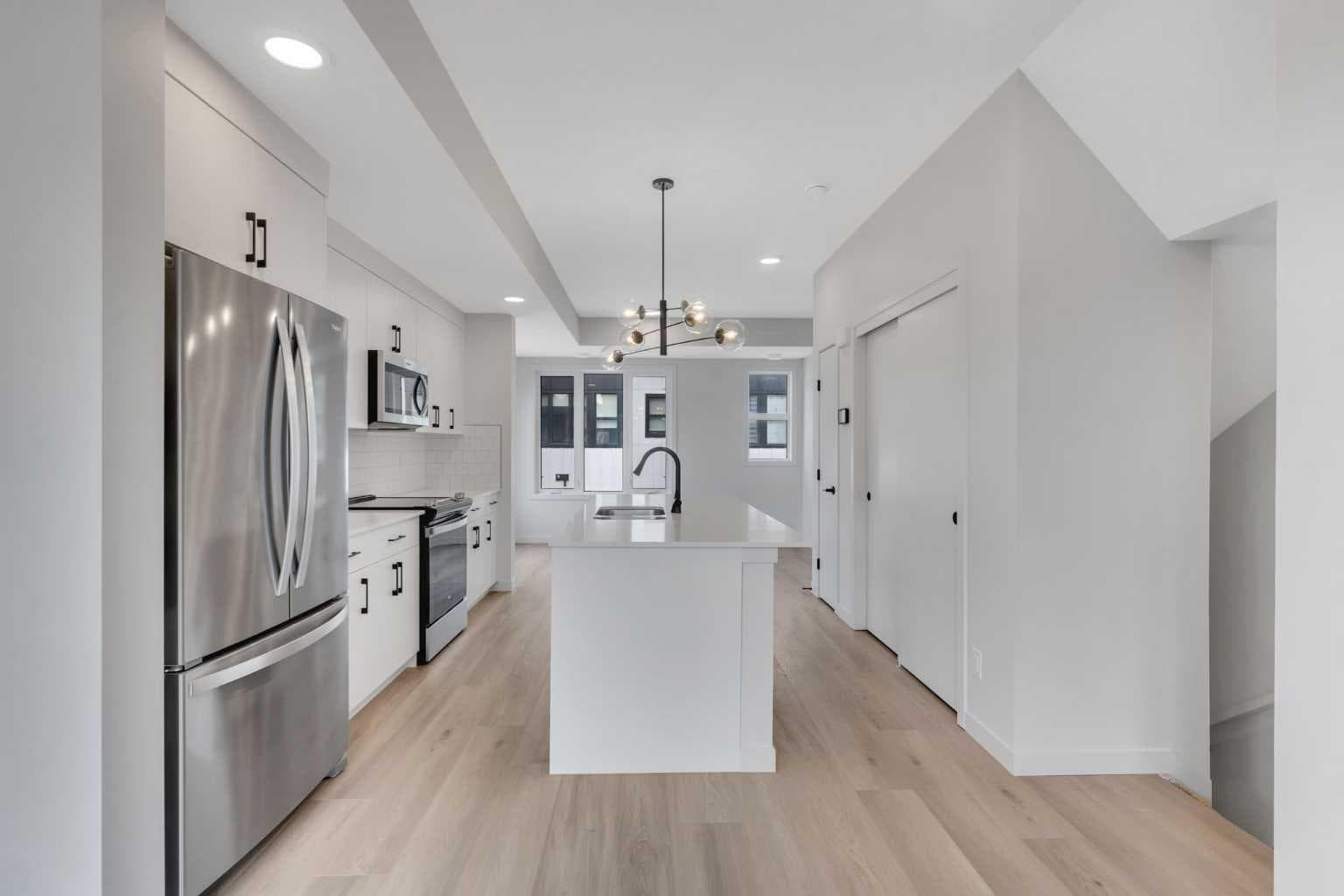 120 Arbour Lake Court NW — photo 5