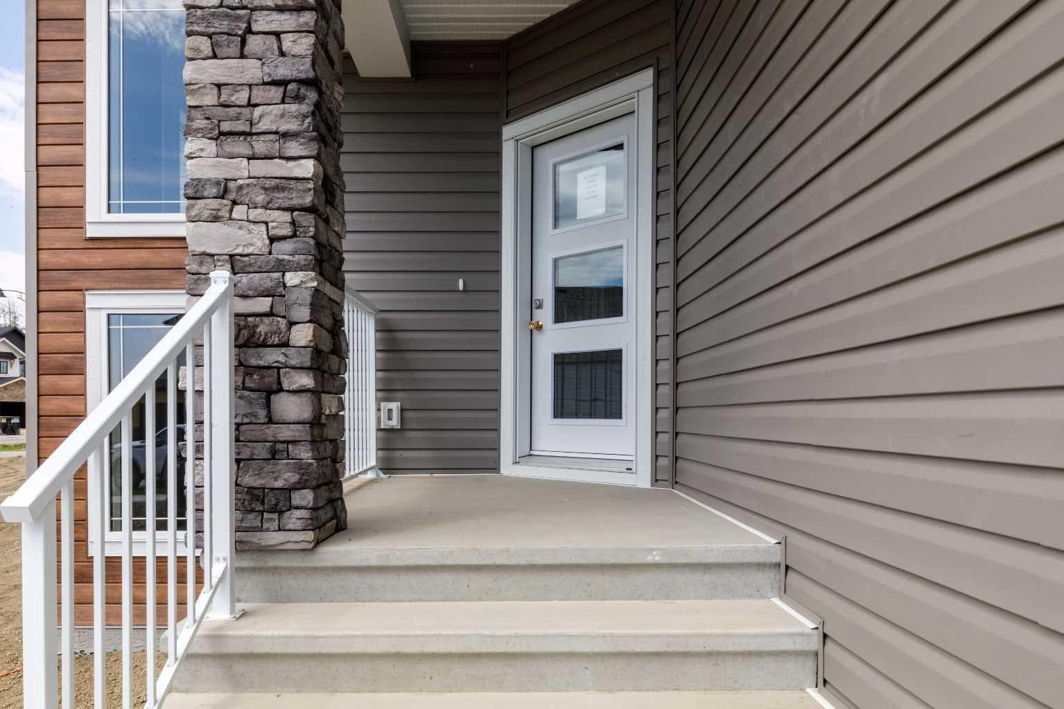 52 Everson Close — photo 2