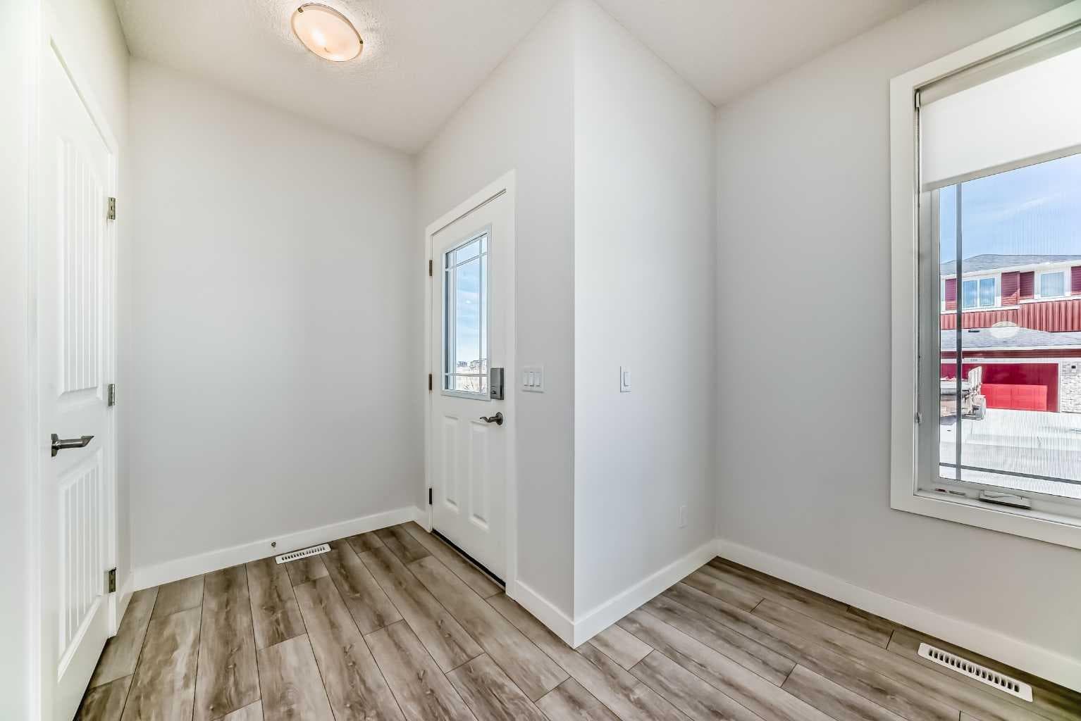 121 Ambleside Heath NW — photo 2