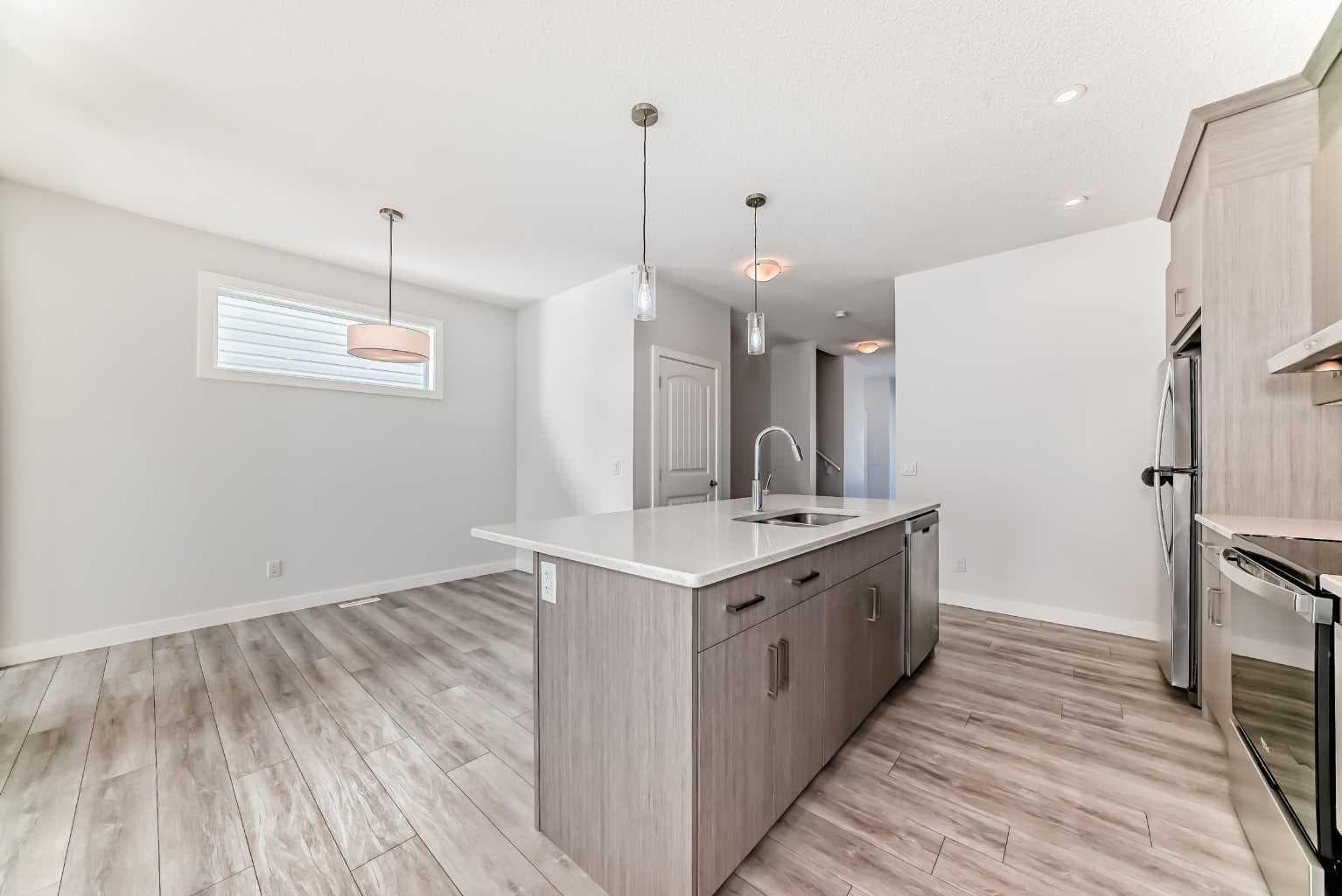 121 Ambleside Heath NW — photo 4