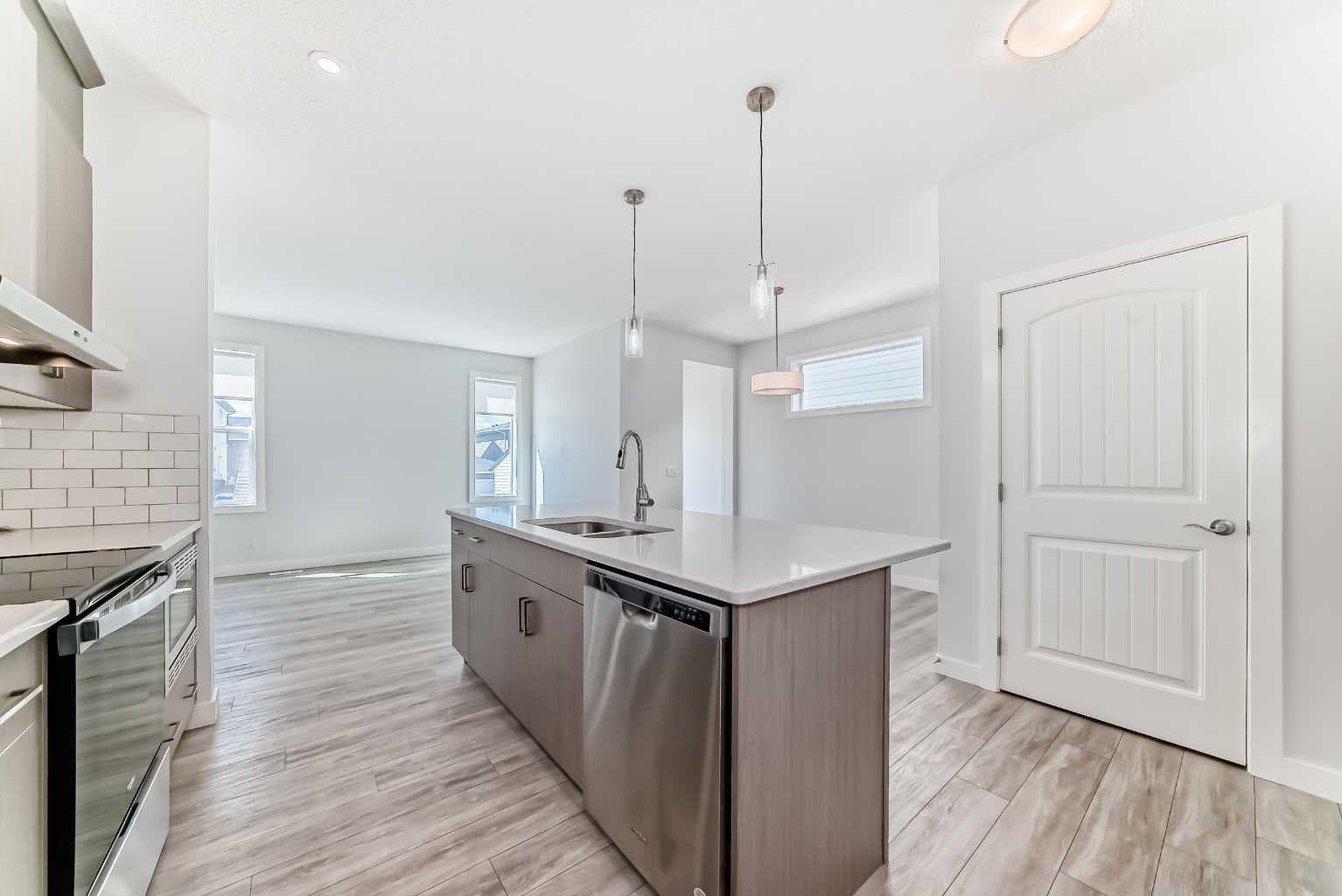 121 Ambleside Heath NW — photo 5