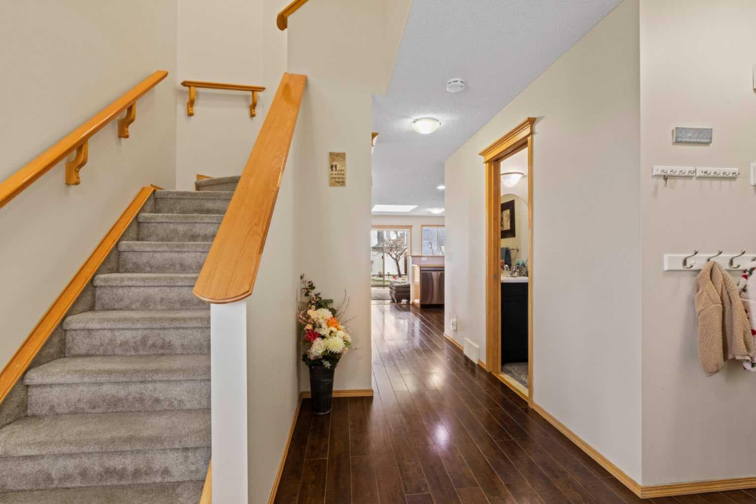 10 Taralea Bay NE — photo 5