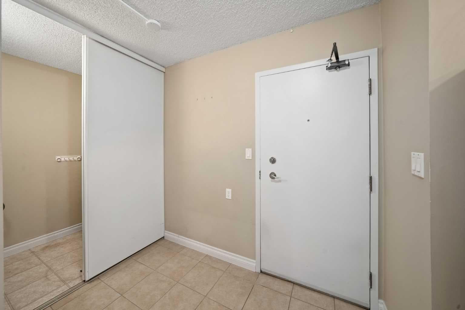 303, 1334 12 Avenue SW — photo 2