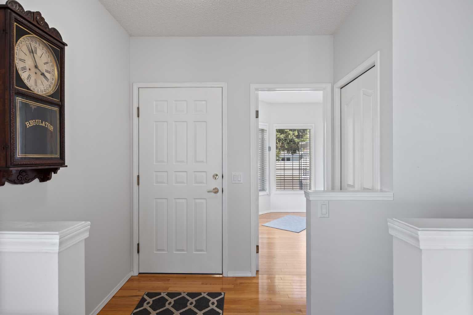 303 De Foras Close NW — photo 2