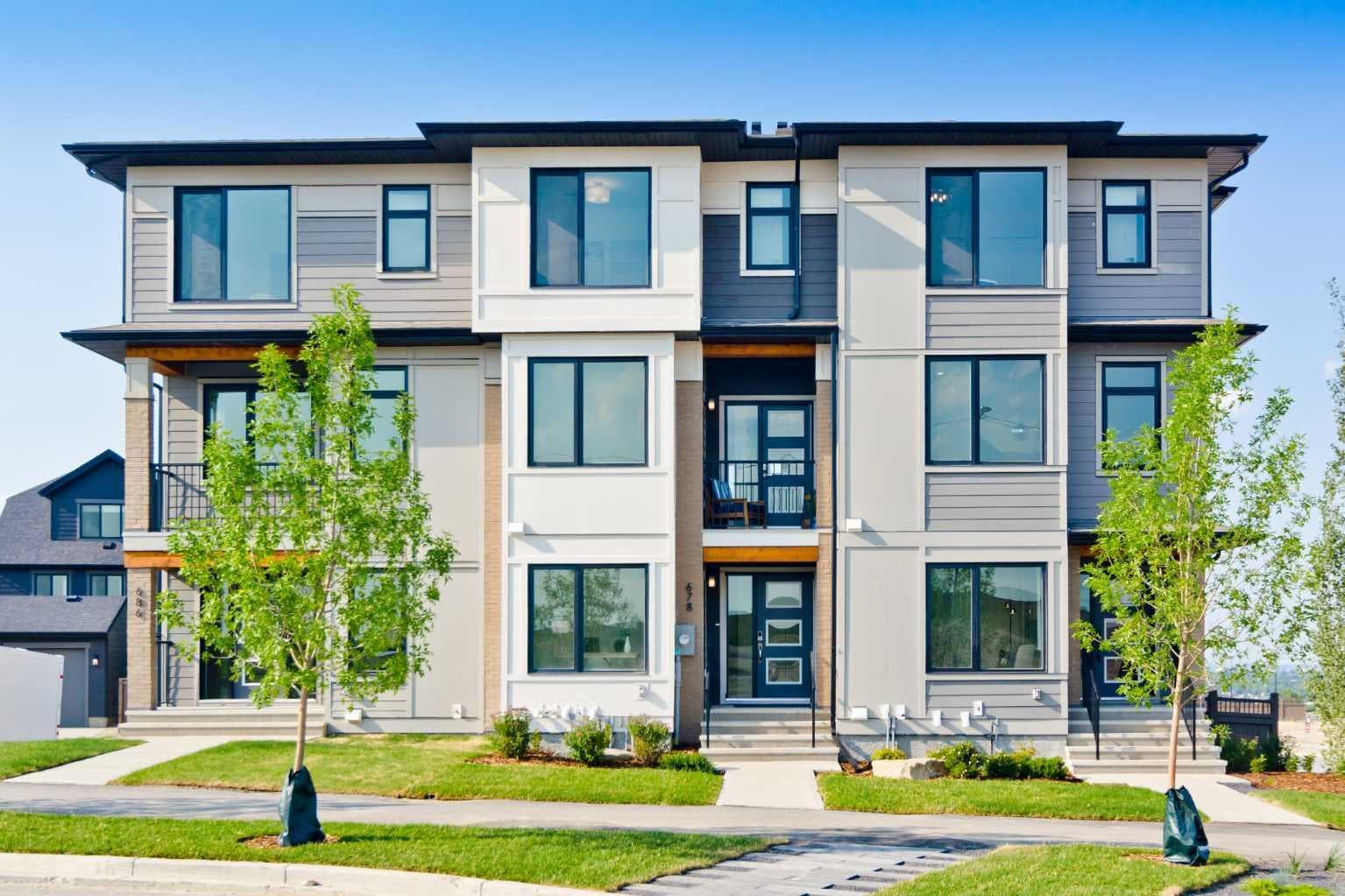 261 Bighorn Avenue SW — photo 1