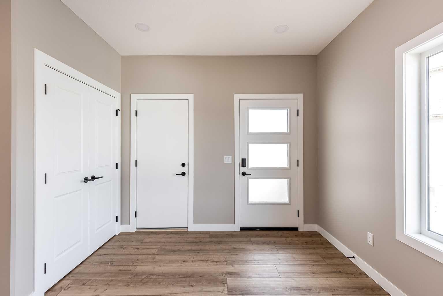 156 Somerset Way SE — photo 5