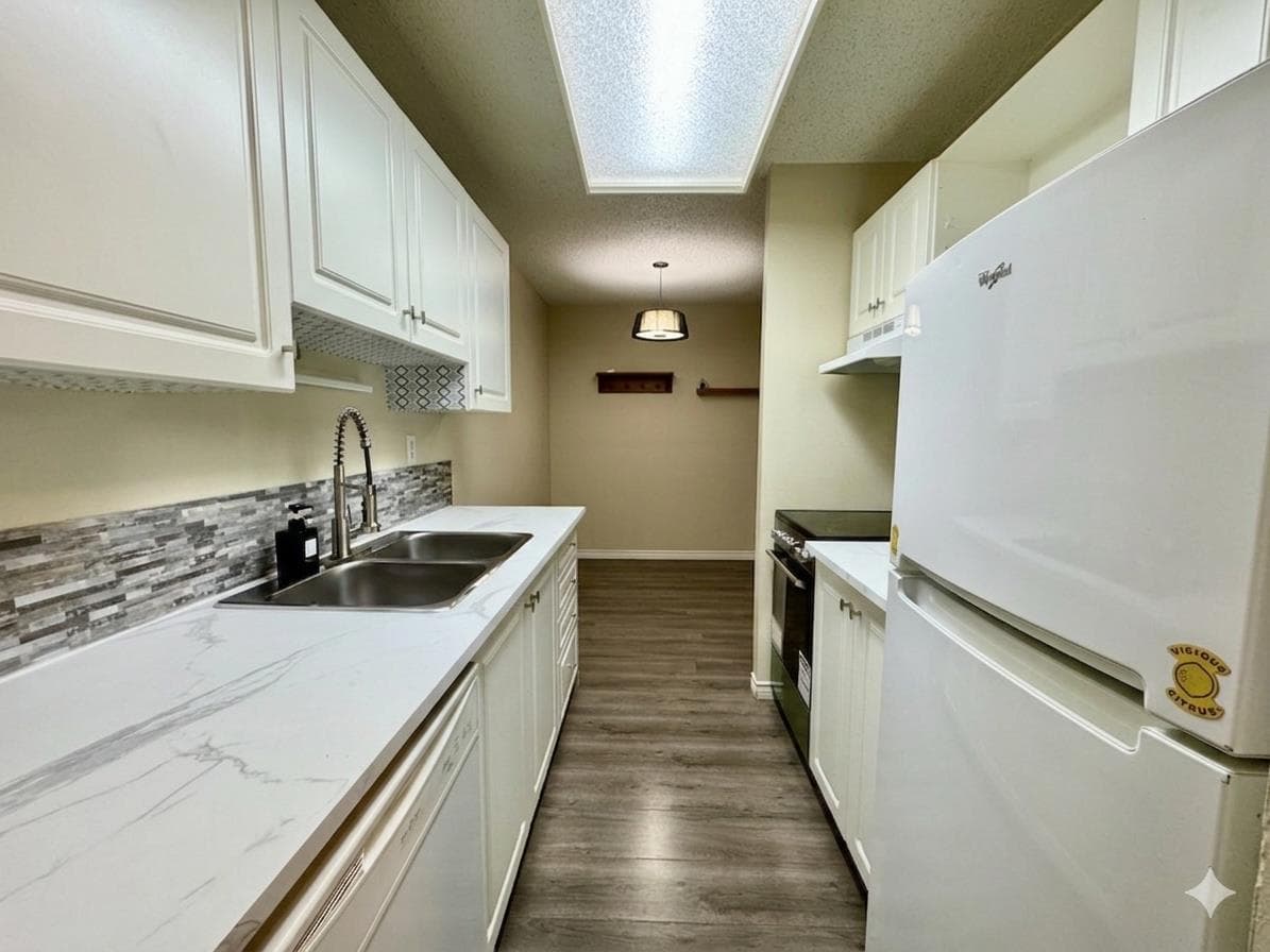 83E, 231 Heritage Drive SE — photo 3