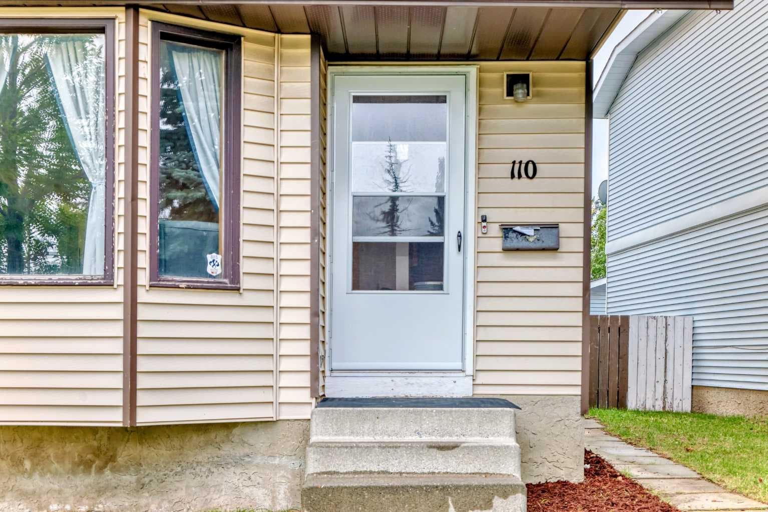 110 Edgeburn Crescent NW — photo 4