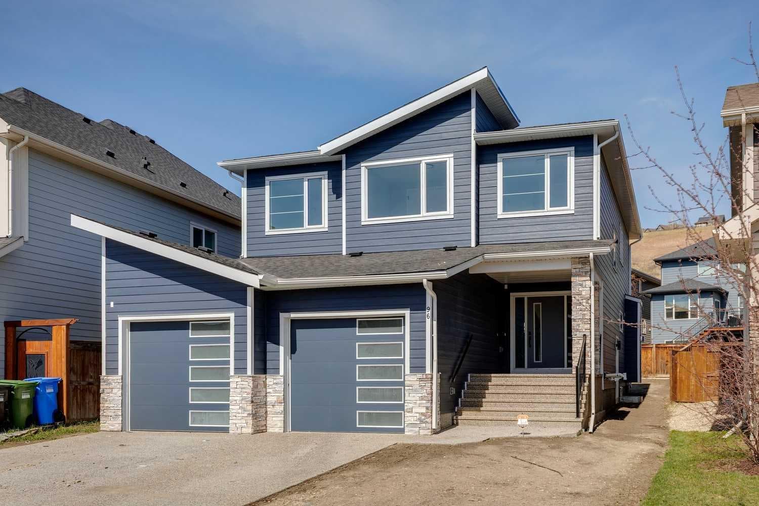 96 Cranbrook Way SE — photo 1