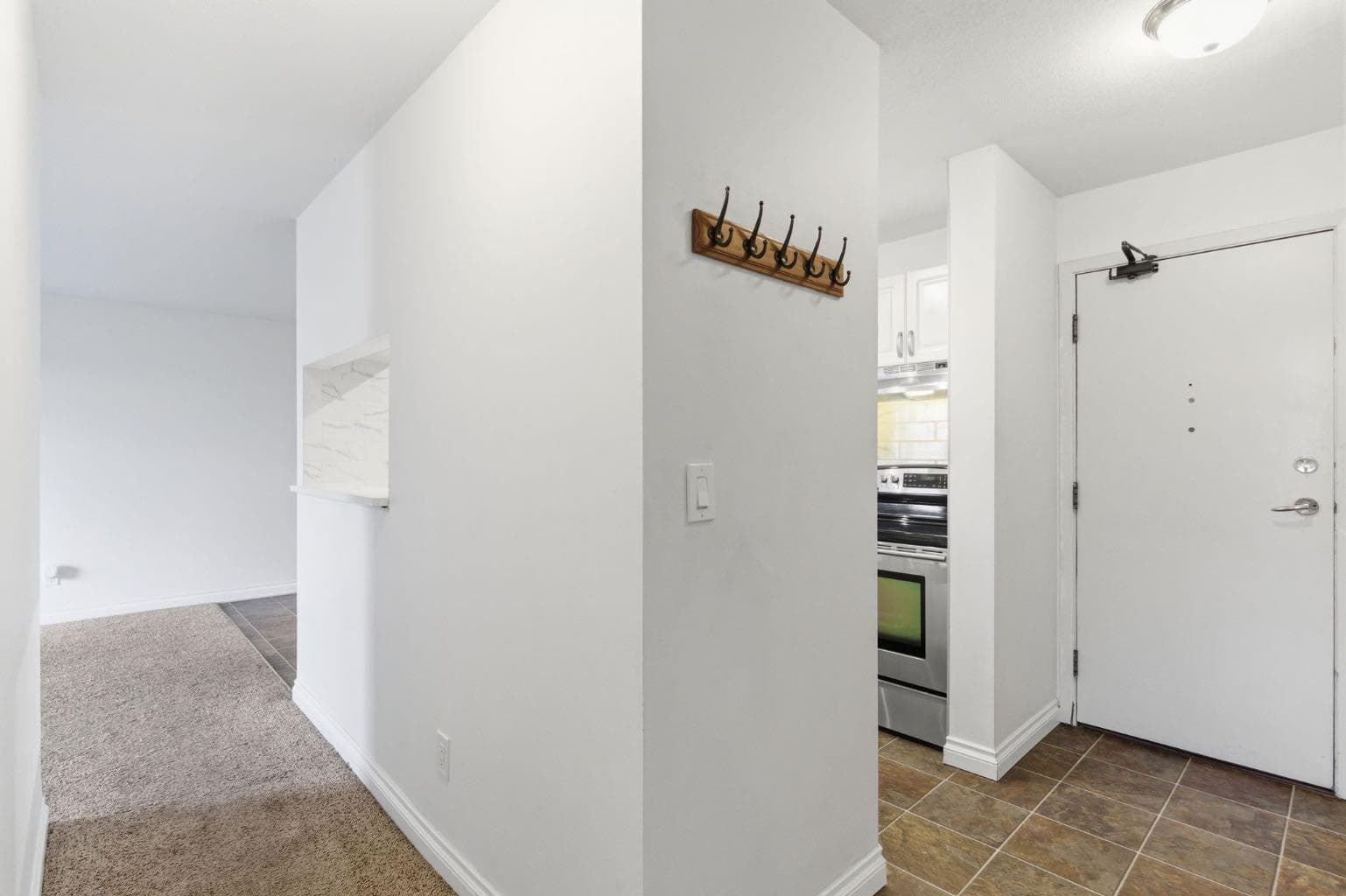 104, 540 18 Avenue SW — photo 3