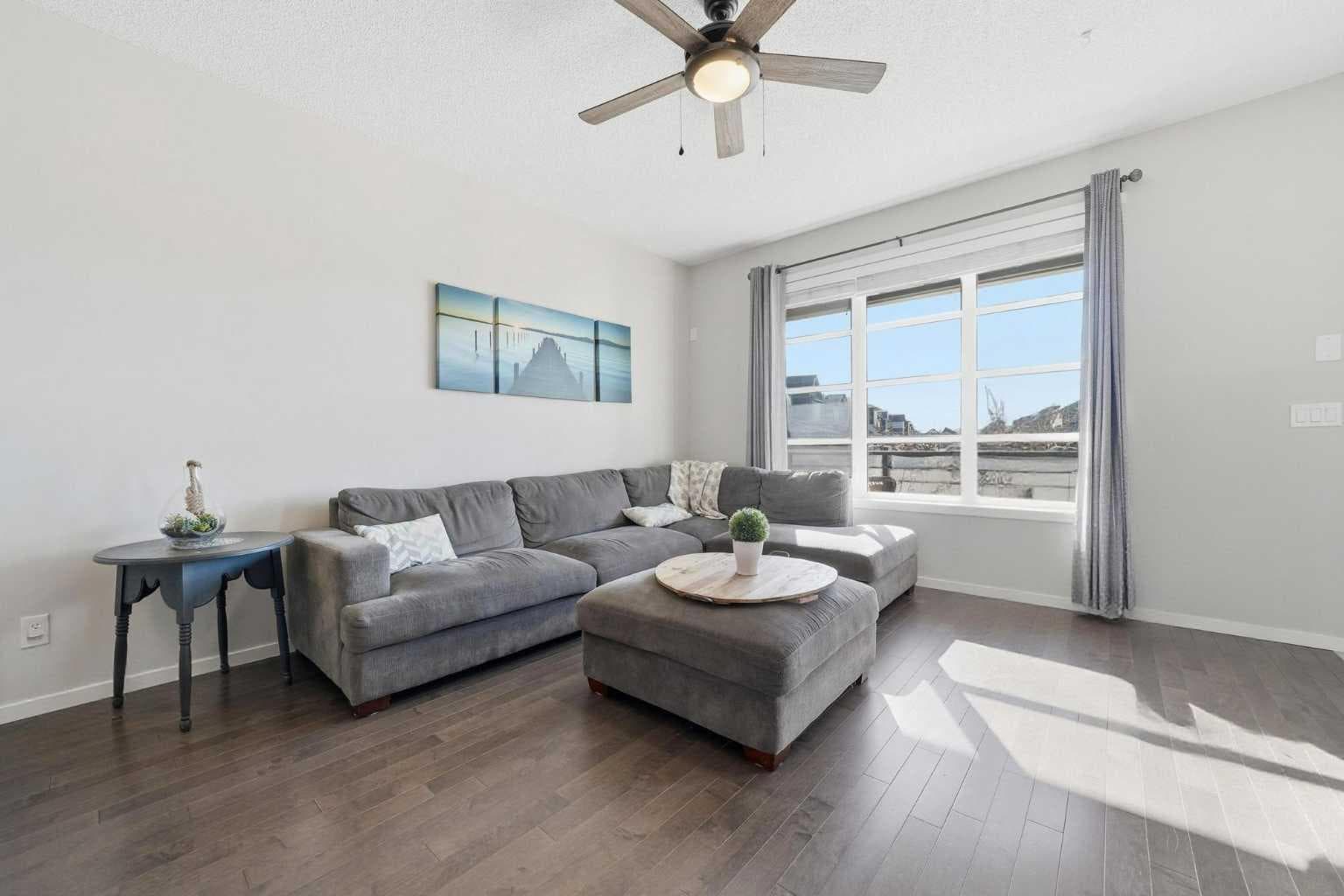 183 Savanna Parade NE — photo 3