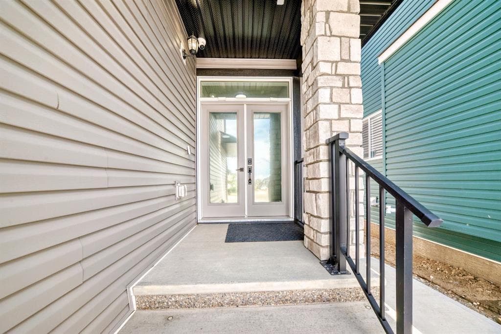 127 Saddlecrest Grove NE — photo 3