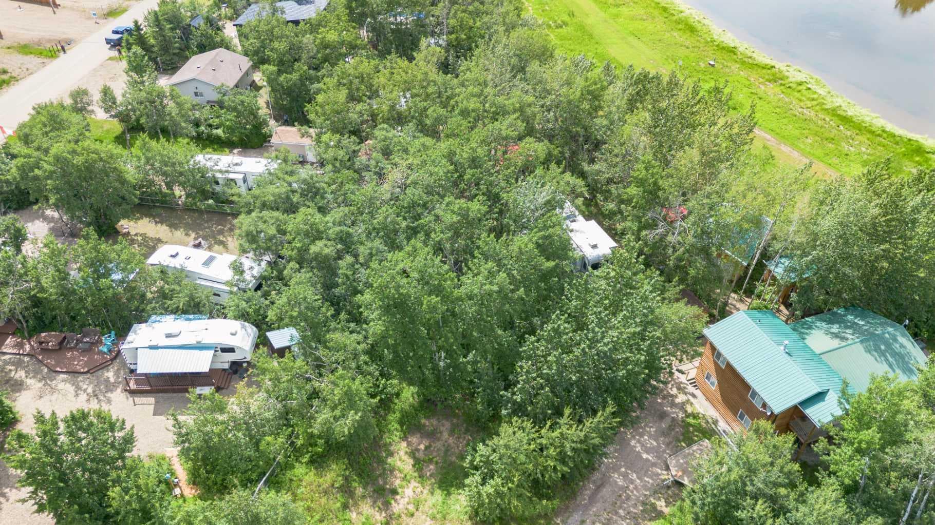 4 Aspen Crescent — photo 2