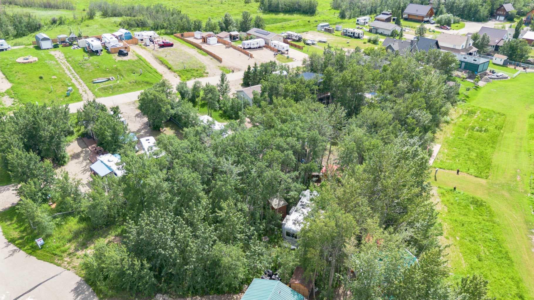 4 Aspen Crescent — photo 3