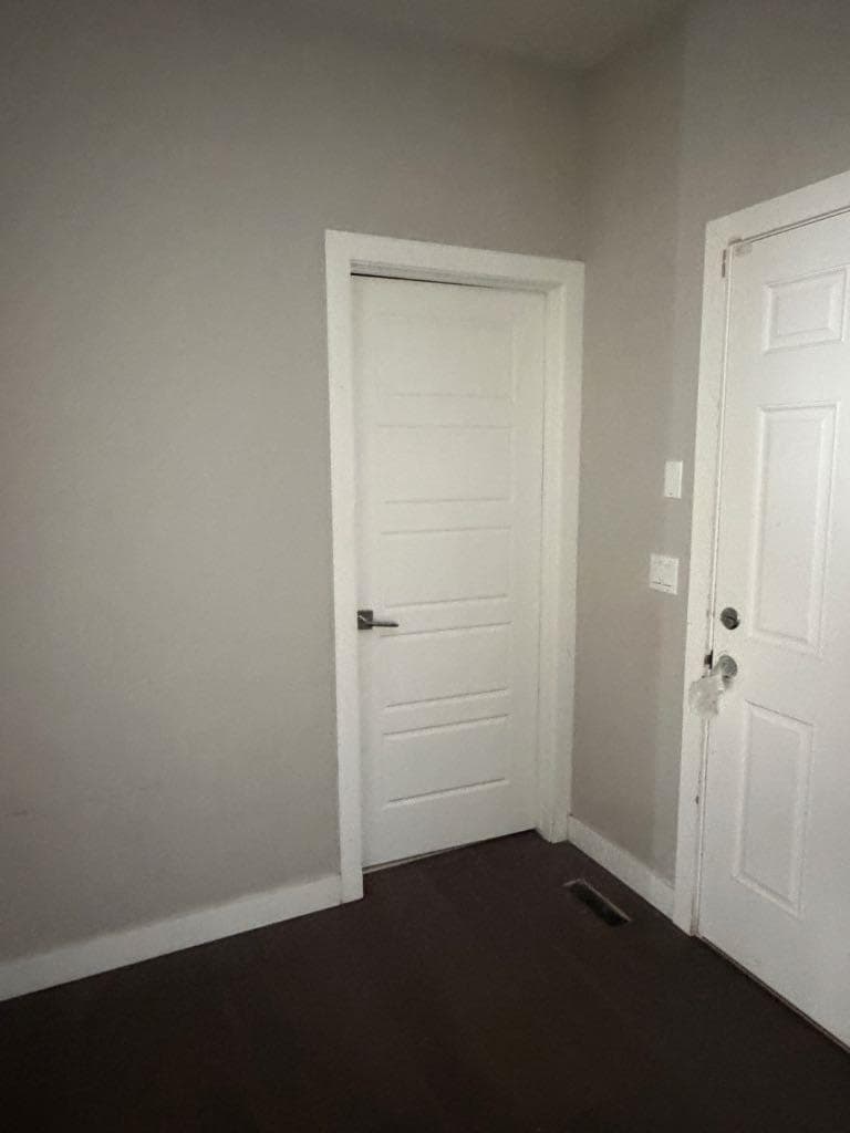 251 Bayview Street SW — photo 3