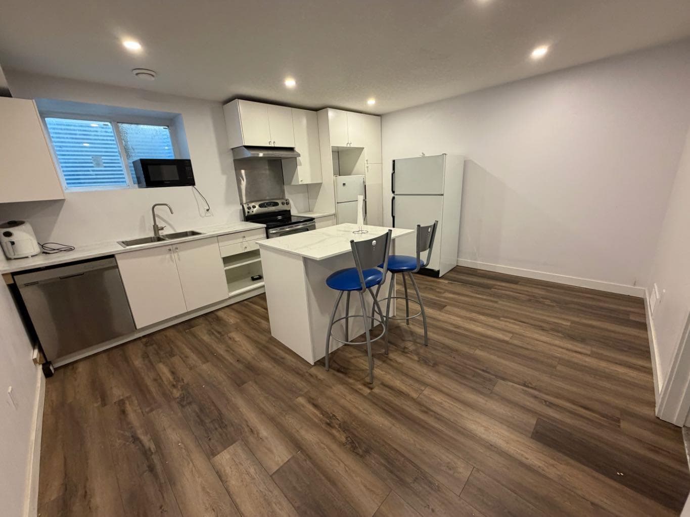 251 Bayview Street SW — photo 5