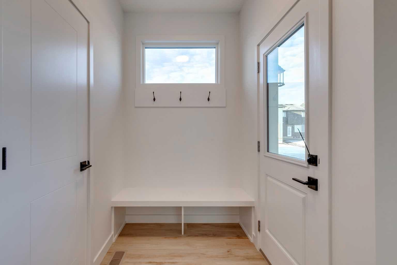 409 Clydesdale Avenue — photo 4