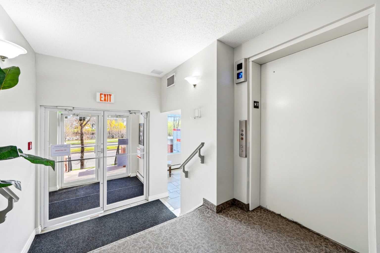 207, 60 Promenade Way SE — photo 4