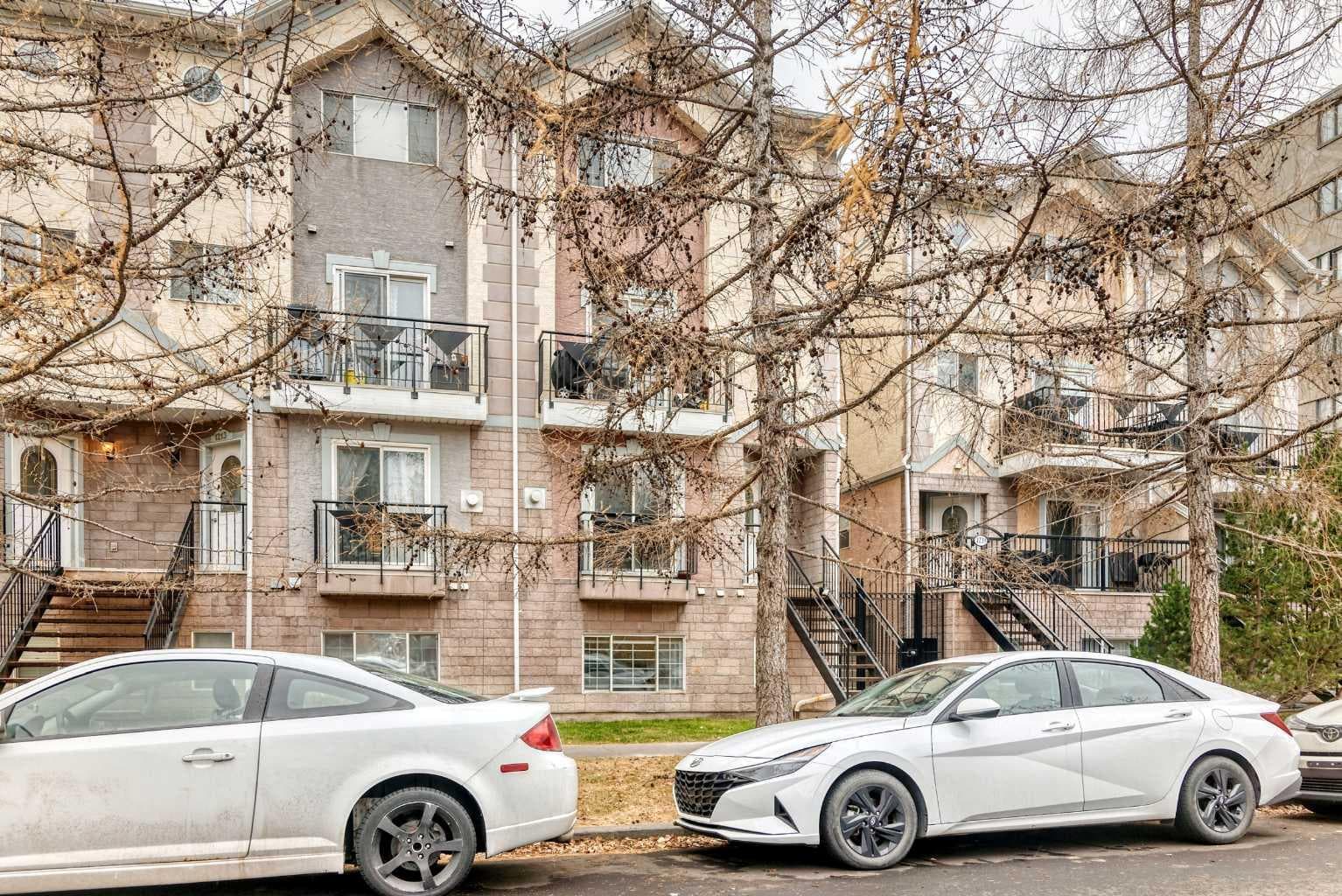 1215 15 Avenue SW — photo 2
