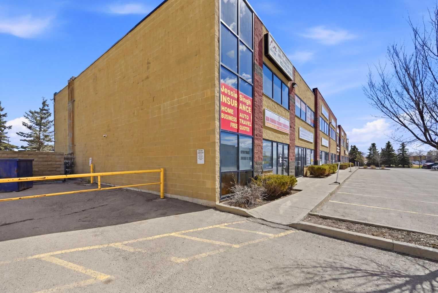 Unit 234, 7 Westwinds Crescent NE — photo 1