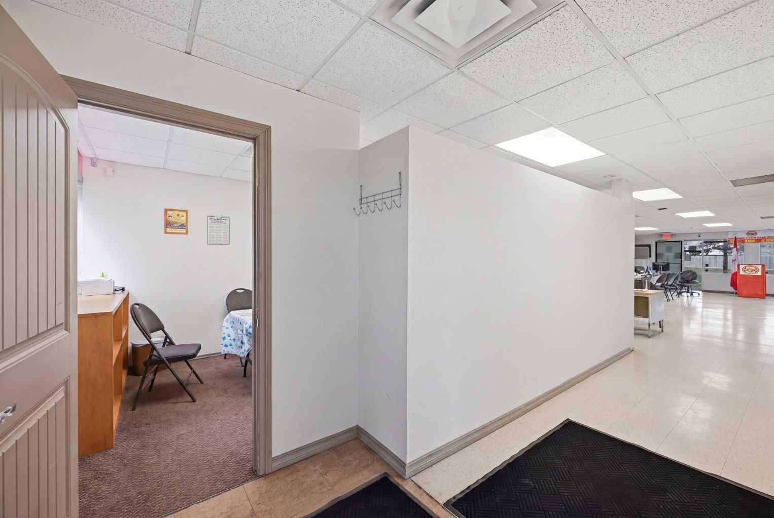 Unit 234, 7 Westwinds Crescent NE — photo 4