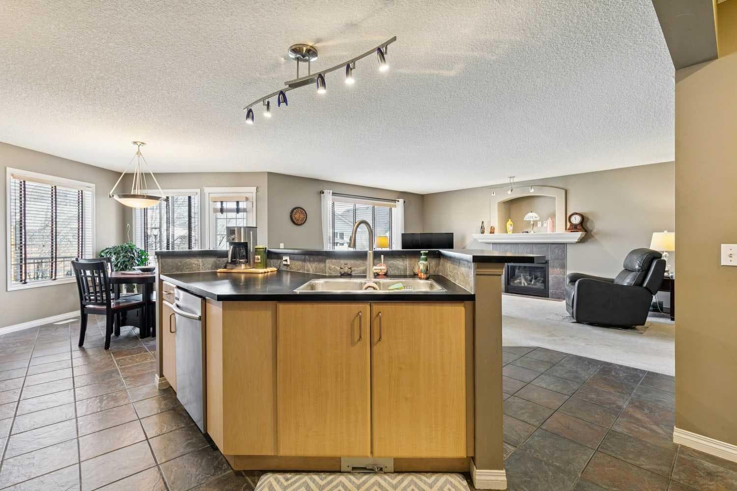 172 West Lakeview Circle — photo 3