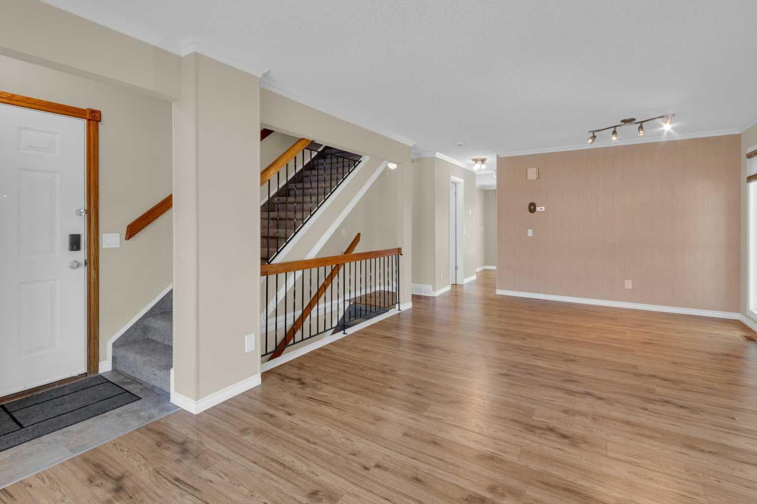 2537 9 Avenue SE — photo 4