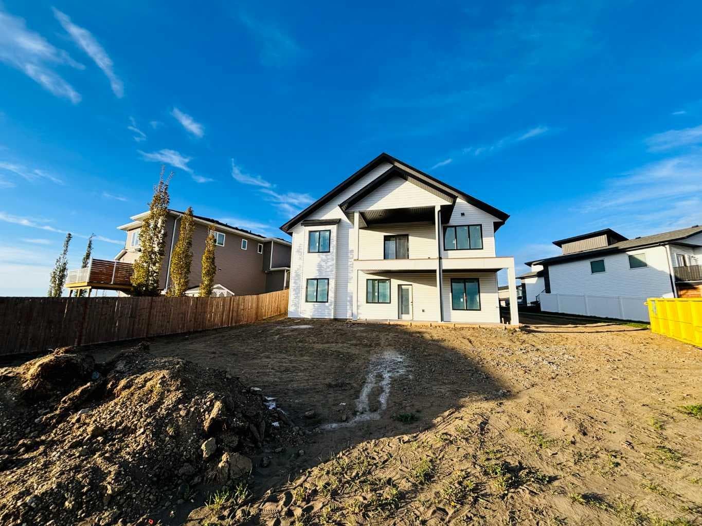 37 Maclean Close — photo 3