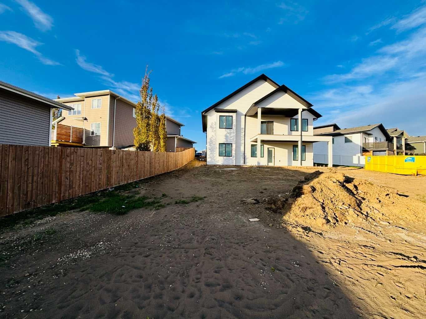37 Maclean Close — photo 5