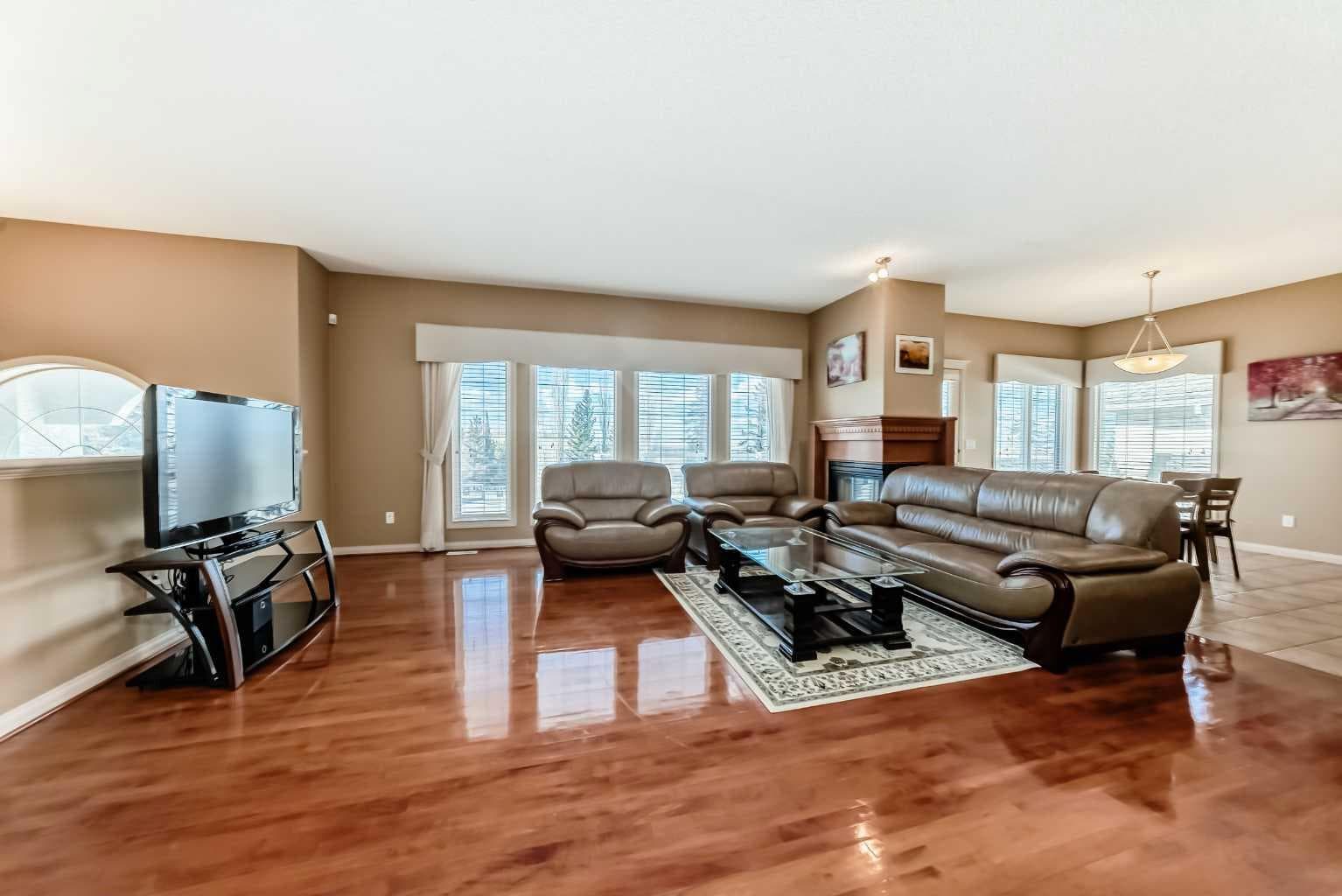 92 Hamptons Drive NW — photo 4