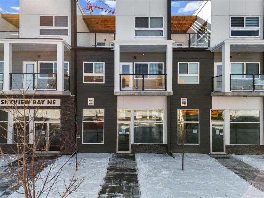 2185, 151 Sky View Bay NE — photo 3