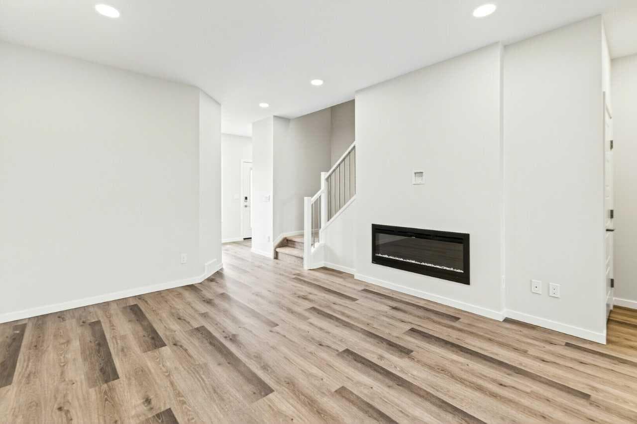 163 Lincoln Crescent — photo 2