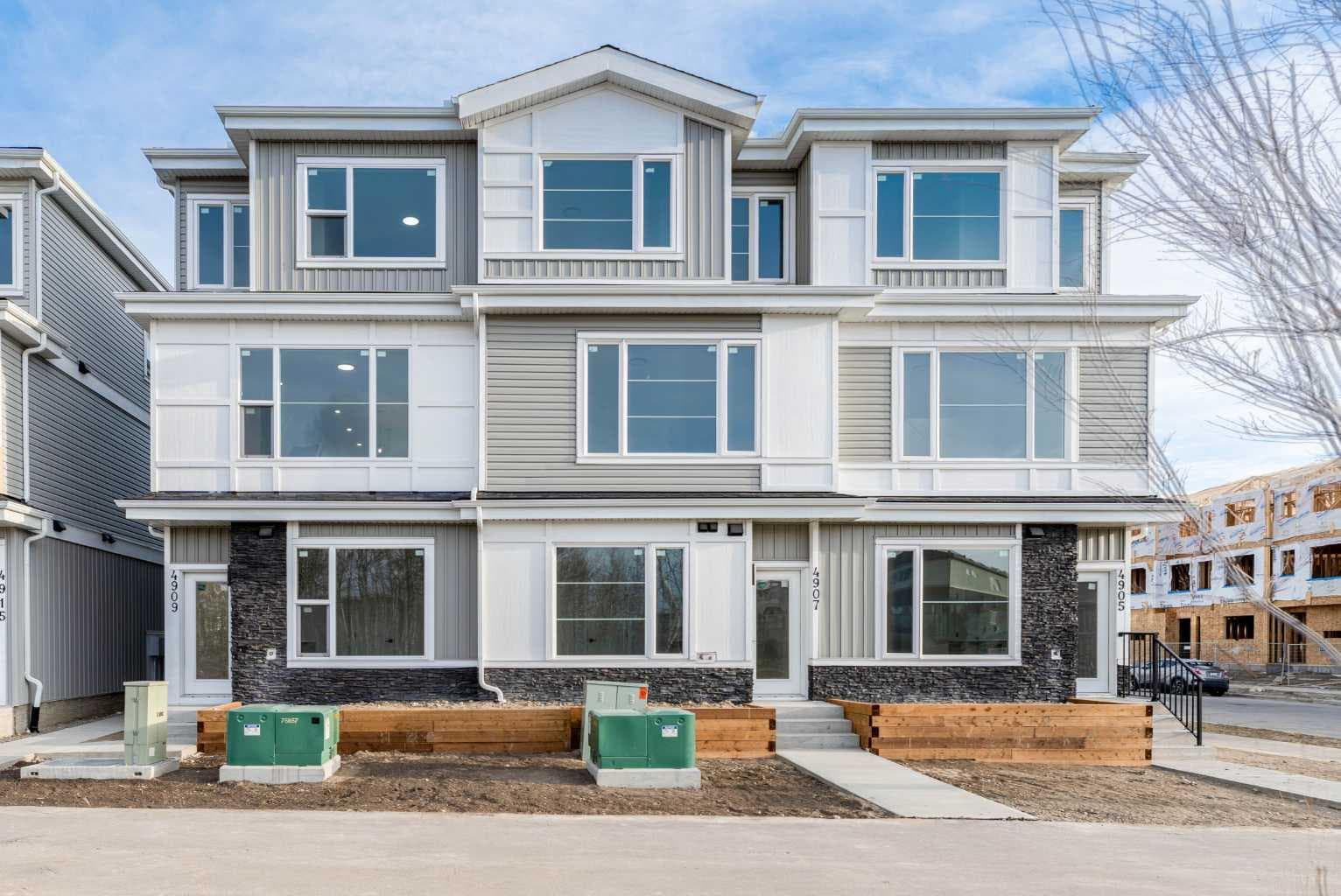 4909 88 Avenue NE — photo 1