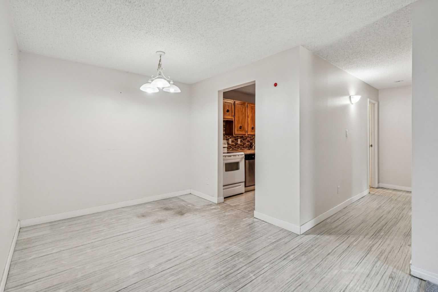 3202, 315 Southampton Drive SW — photo 5