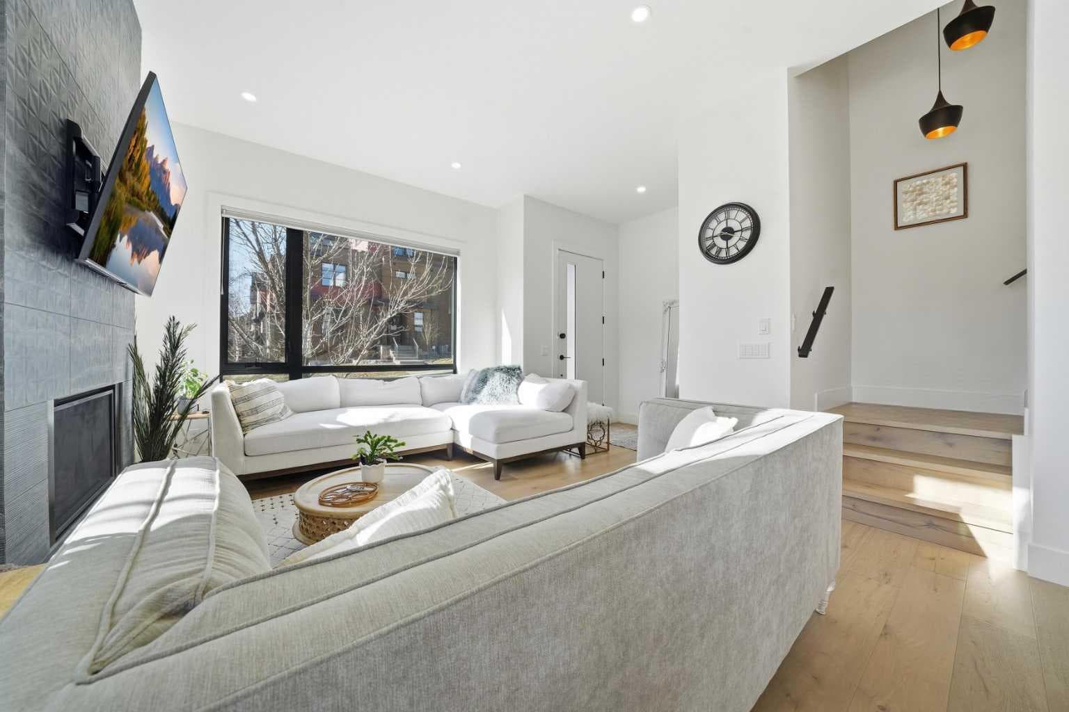 1502 37 Avenue SW — photo 5