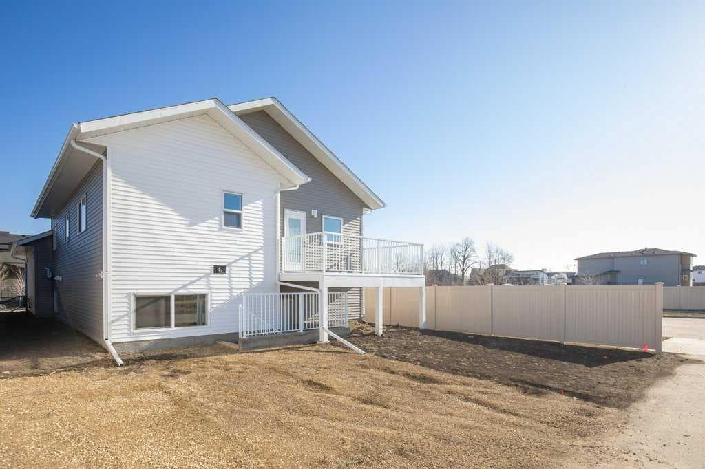 4 Emmett Crescent — photo 5