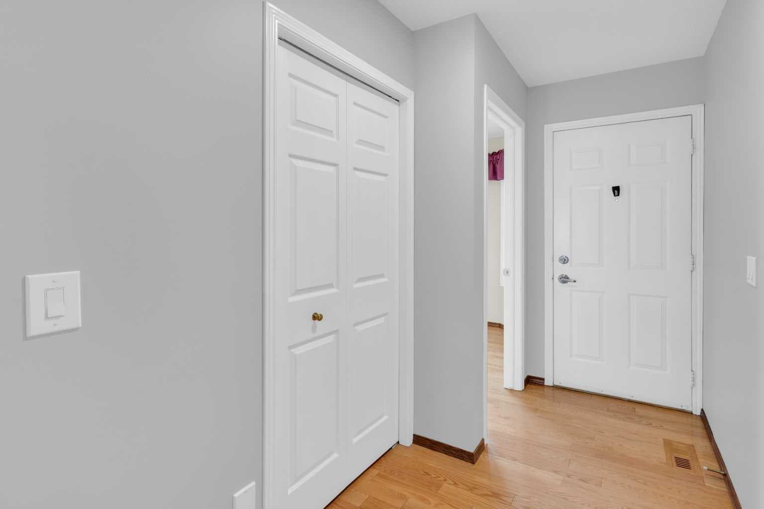 4, 604 Griffin Road W — photo 2