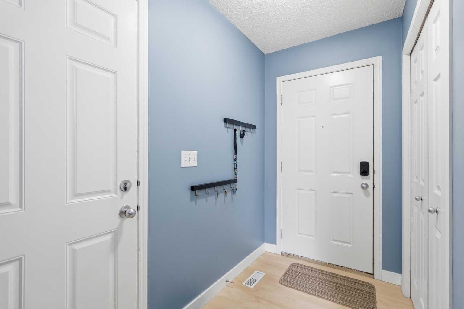 166 Everhollow Heights SW — photo 3
