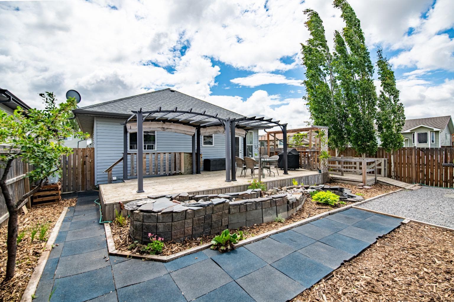 57 Woodbine Close — photo 5