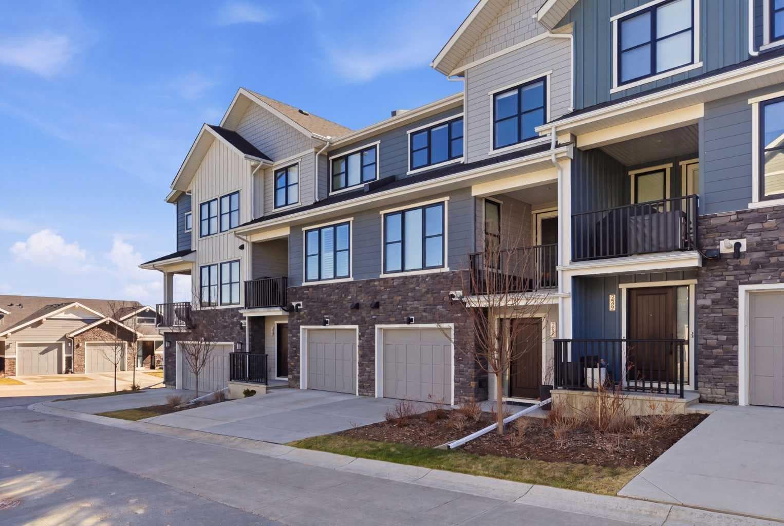 307 Crestridge Common SW — photo 2