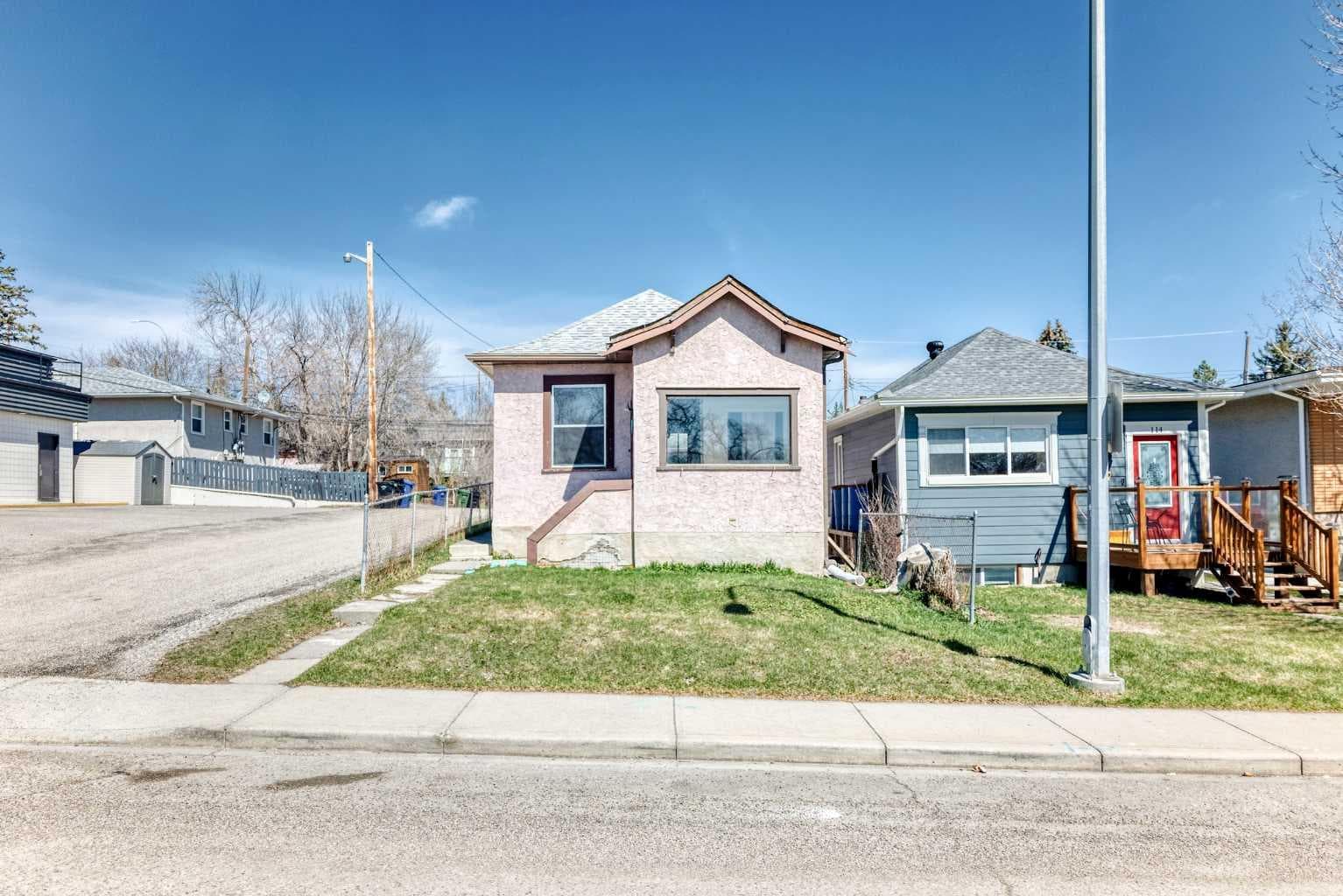 112 30 Avenue NE — photo 1
