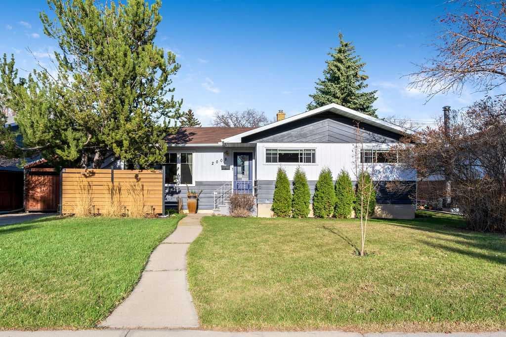 Detached in Glendale