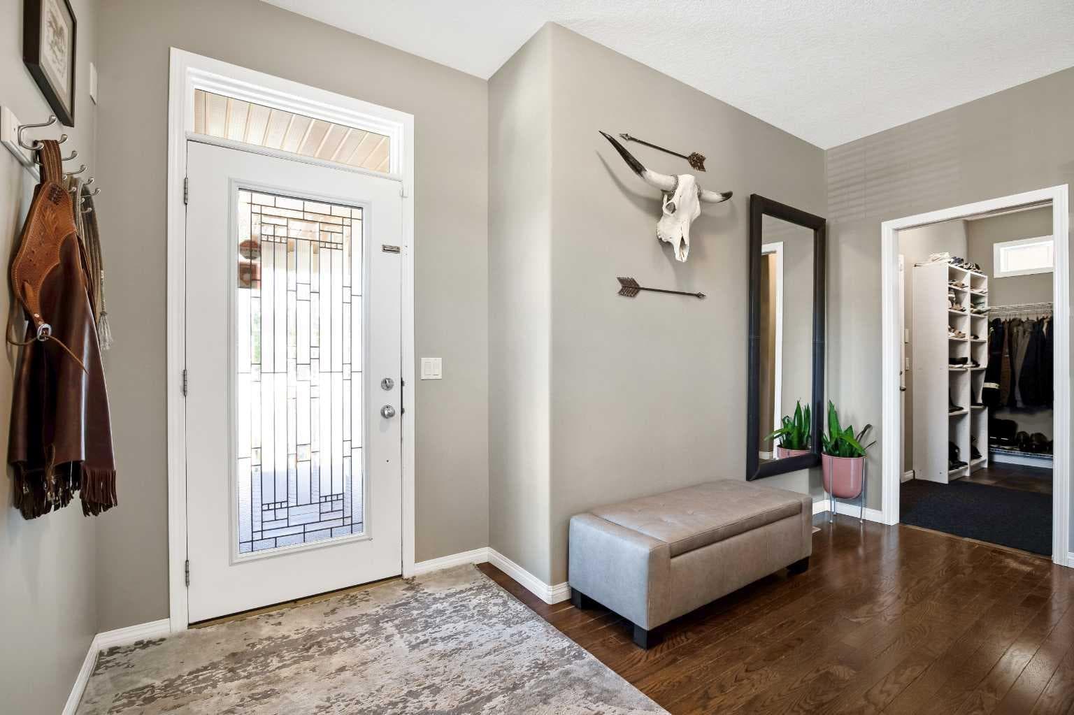 29 Mahogany View SE — photo 4