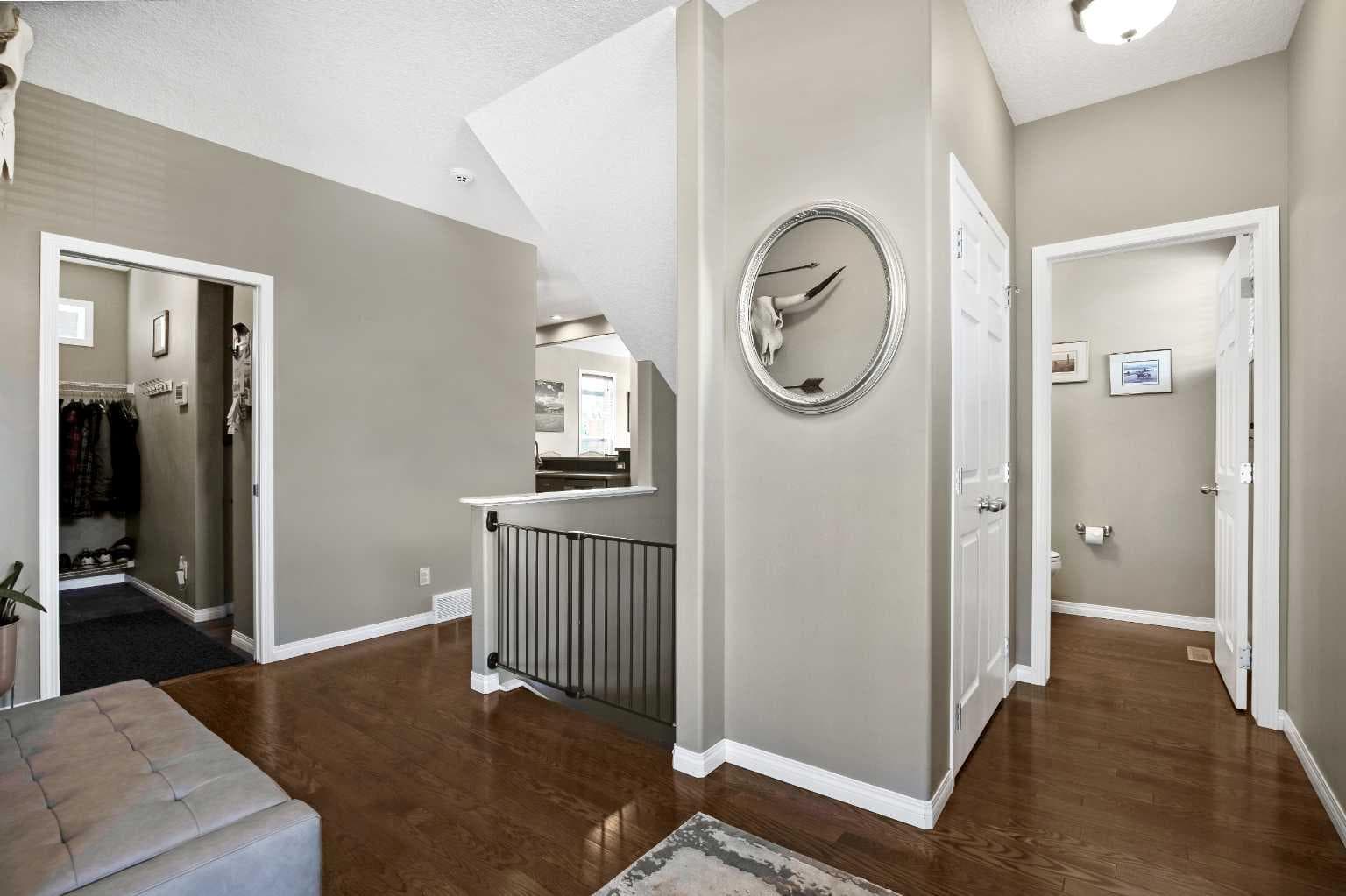 29 Mahogany View SE — photo 5