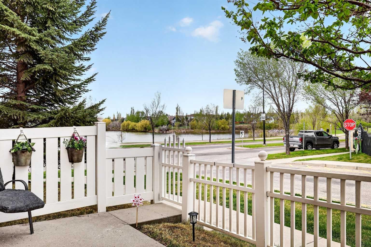 140 Promenade Way SE — photo 1