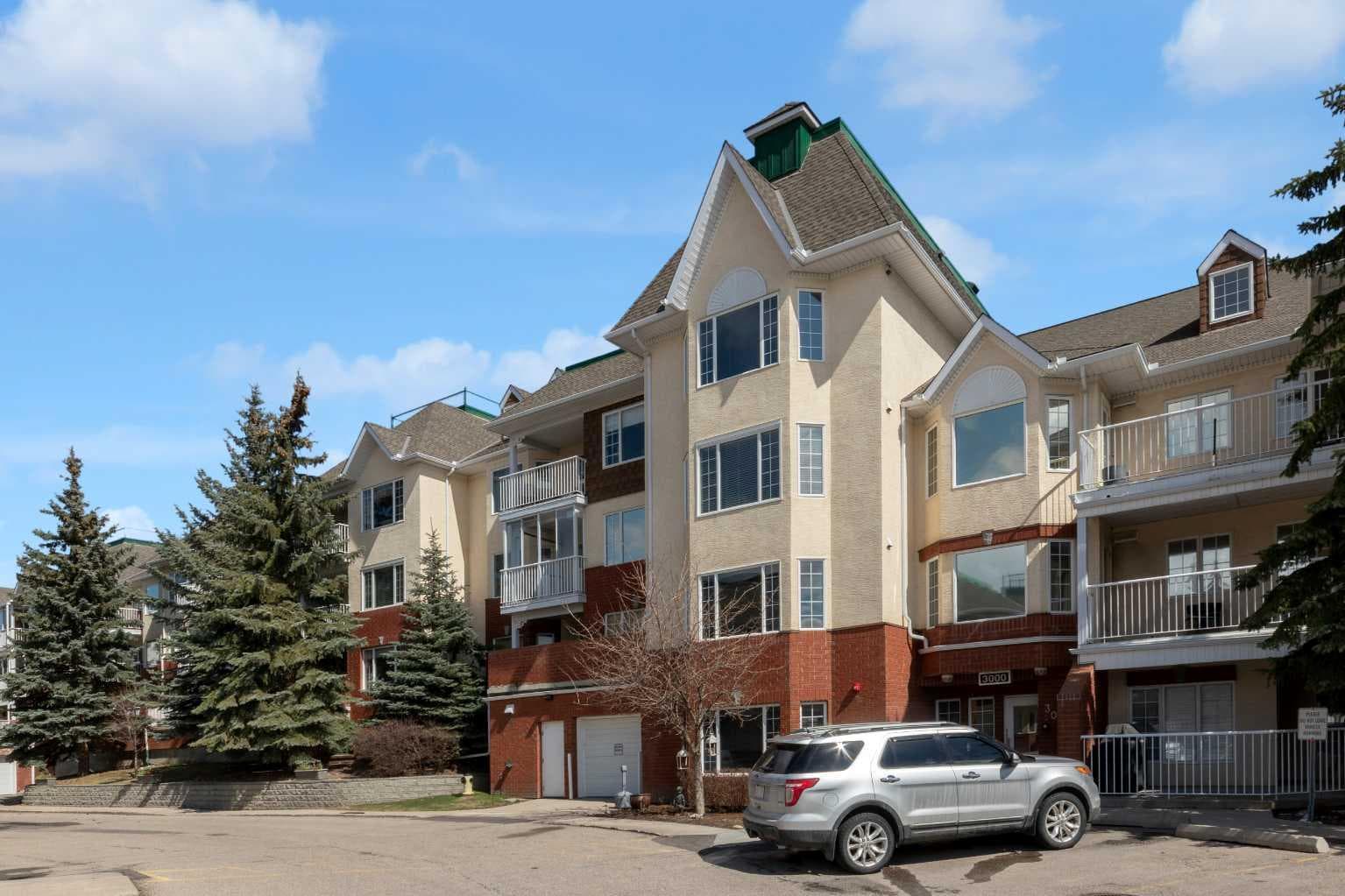 3115, 3115 Sienna Park Green SW — photo 3