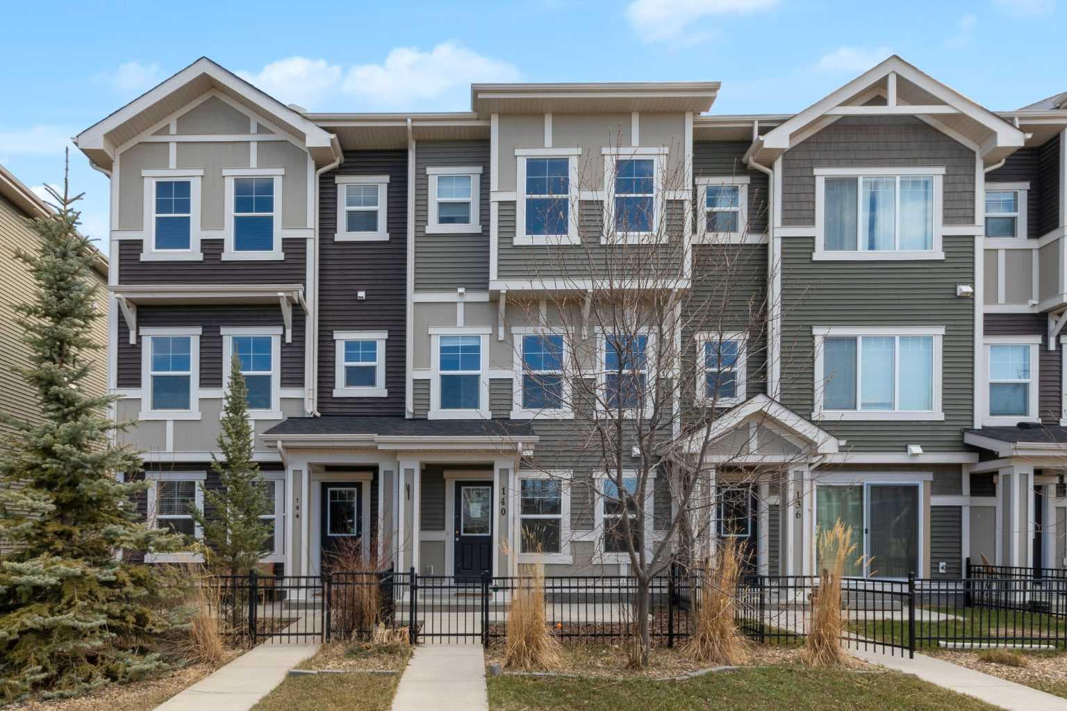 140 Sundown Road — photo 1