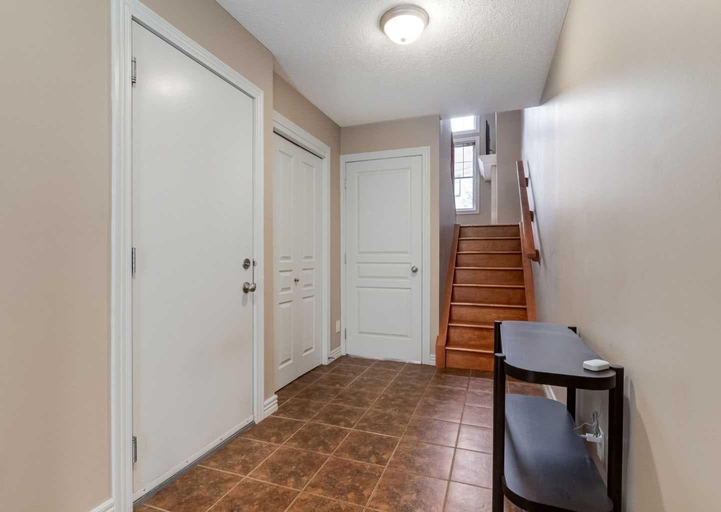 12 Royal Oak Lane NW — photo 4